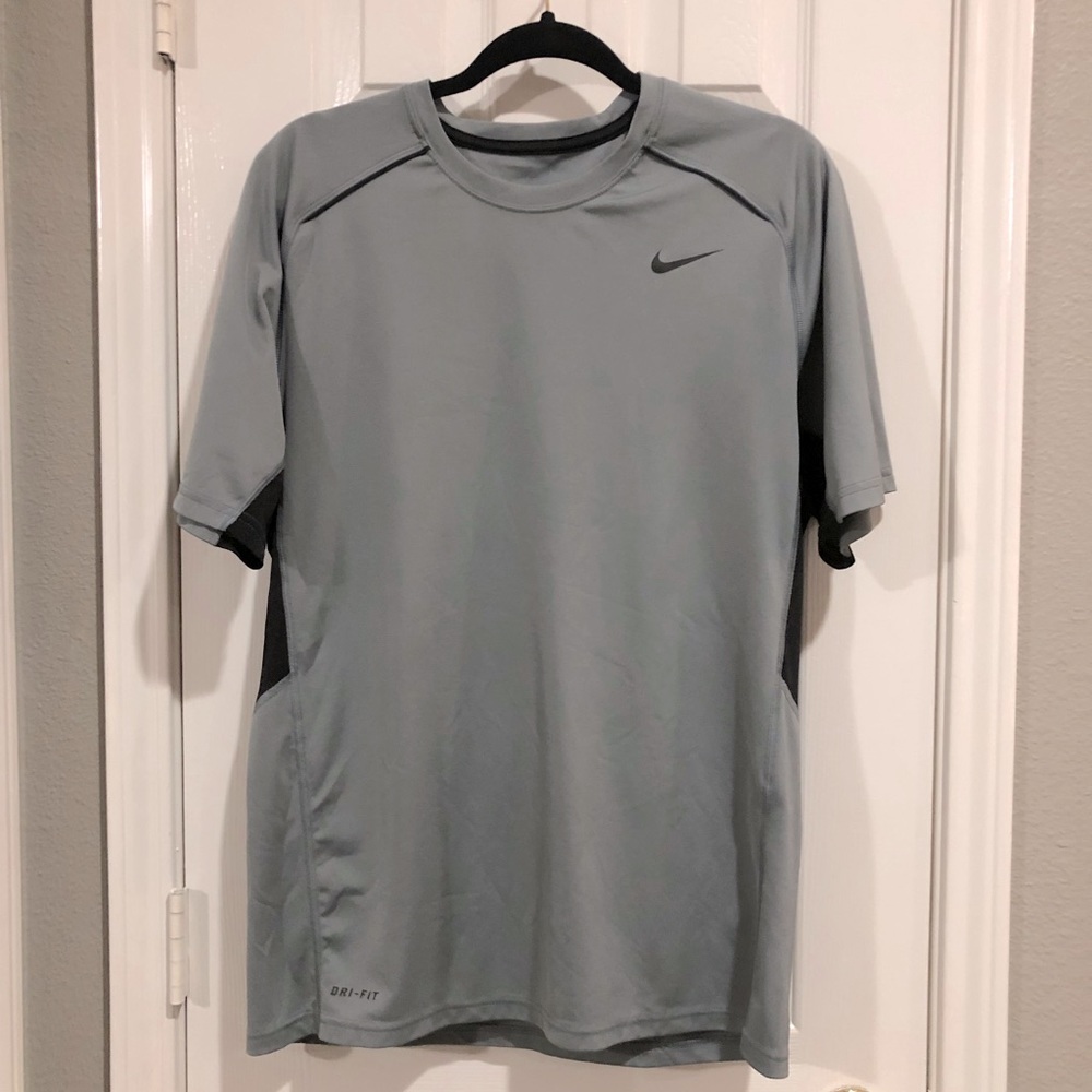 Men’s Nike Dry-Fit Pullover T-shirt